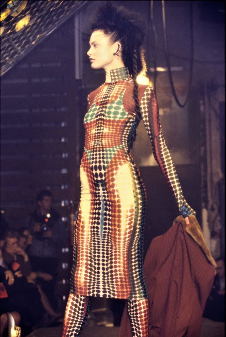 Jean Paul Gaultier Iconic 1995 秋季时装秀网络圆点长裙