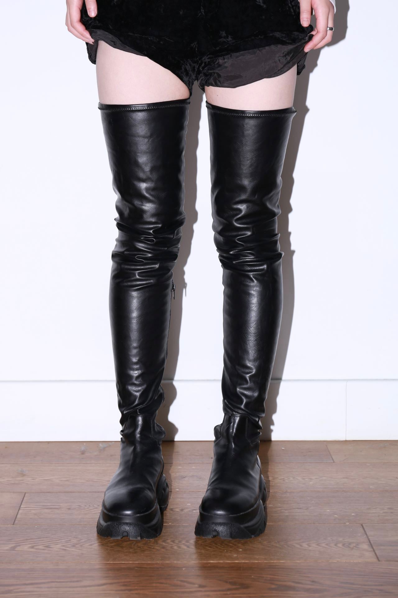 032C X Buffalo Over Knee Black Soft Leather Platform Boots