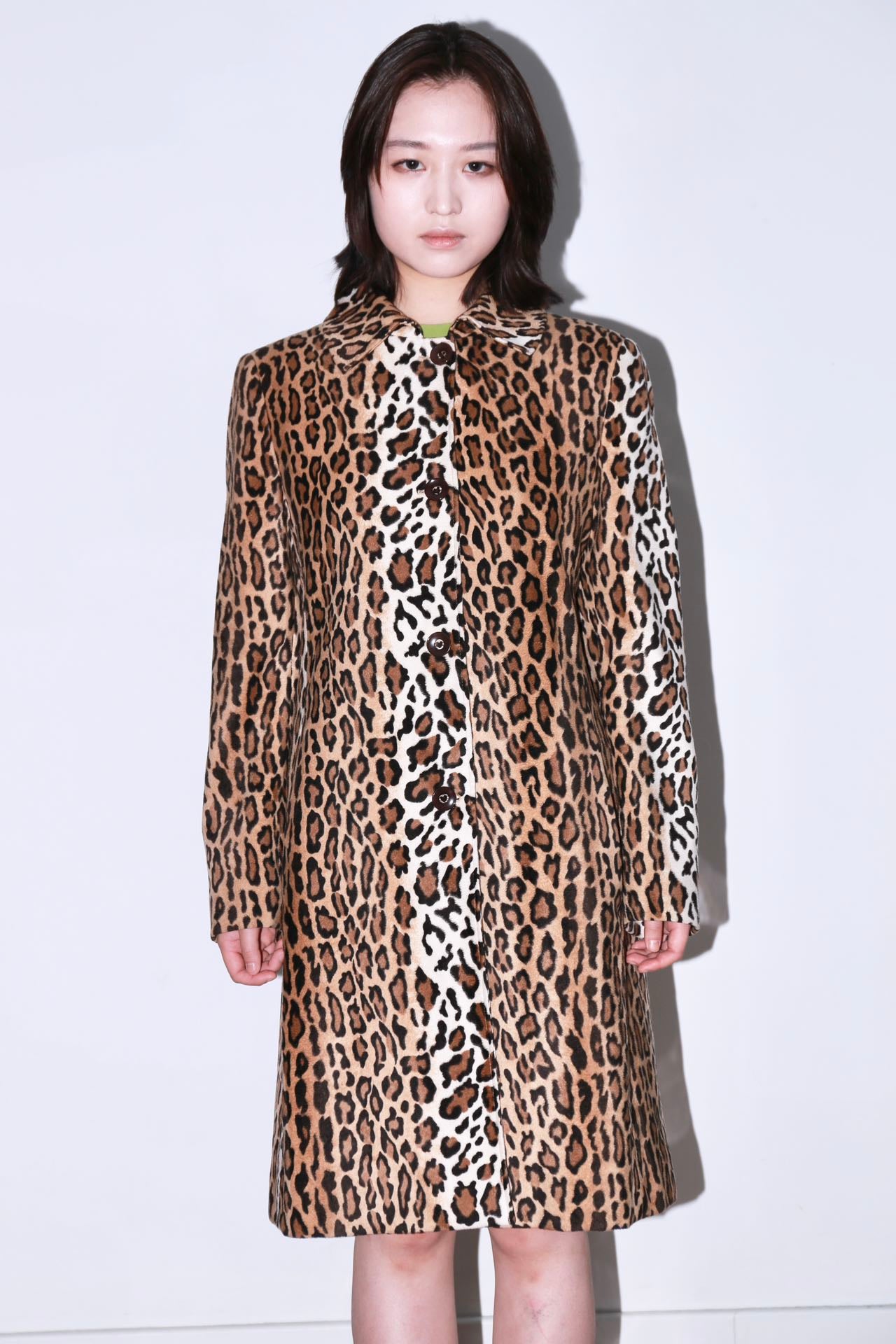 Moschino Leopard Print Short Fur Coat