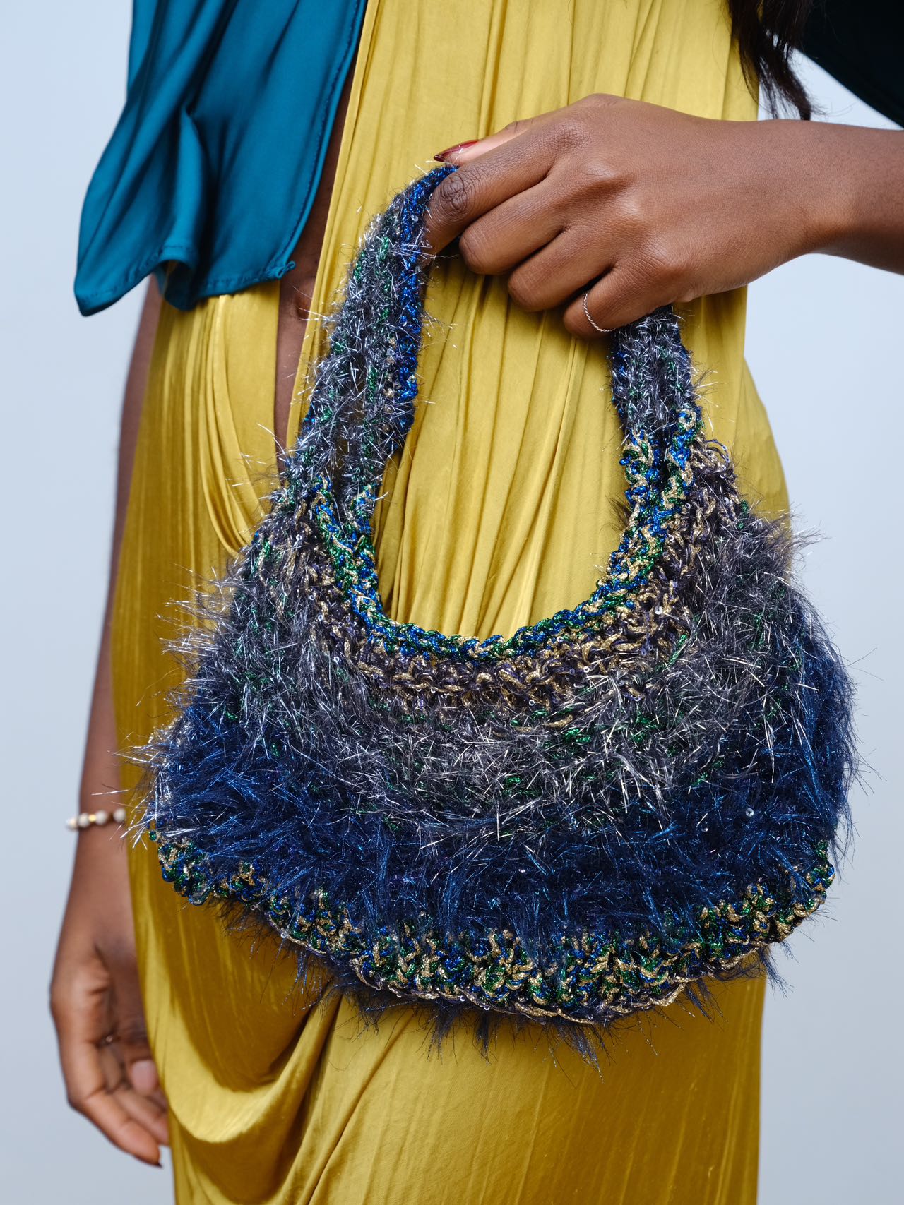 PE99Y YAN9 Metallic Crochet Handbag